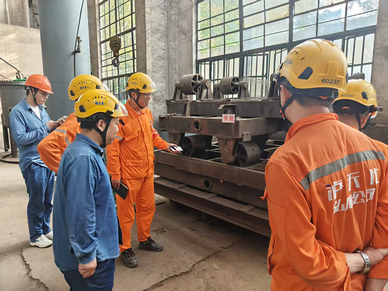 弘旭公司组织开展2025年中秋国庆 节前安全环保综合大排查(图1)